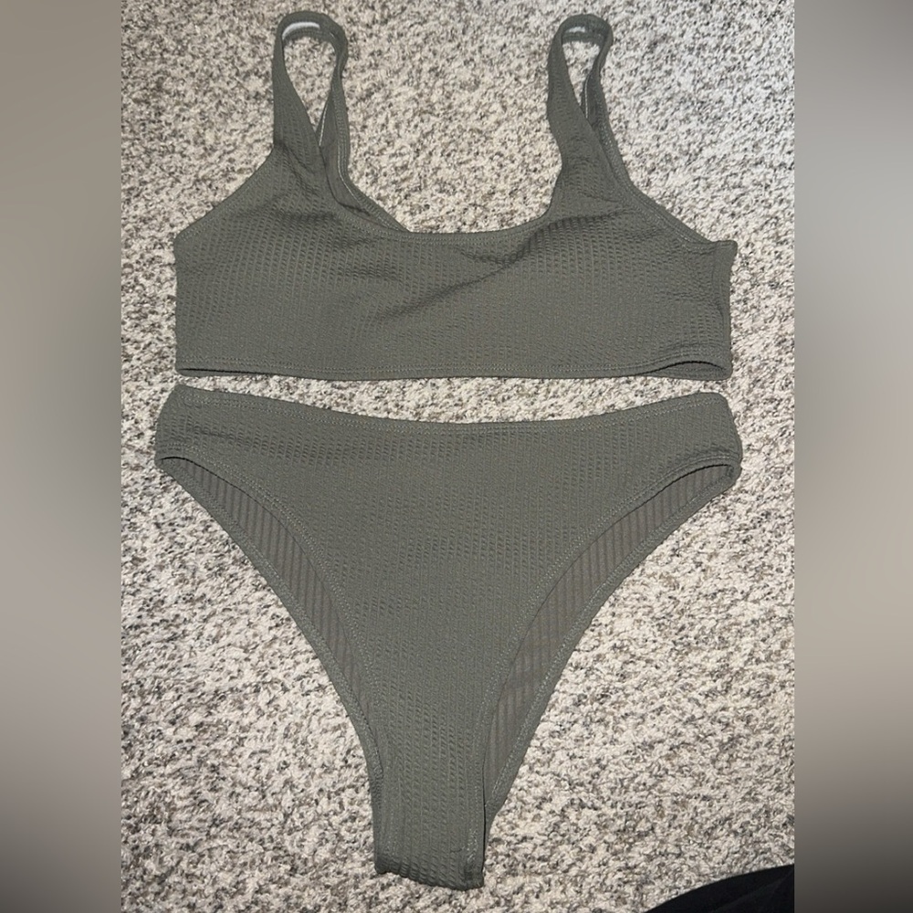 SHEIN Green Ribbed Bikini Set